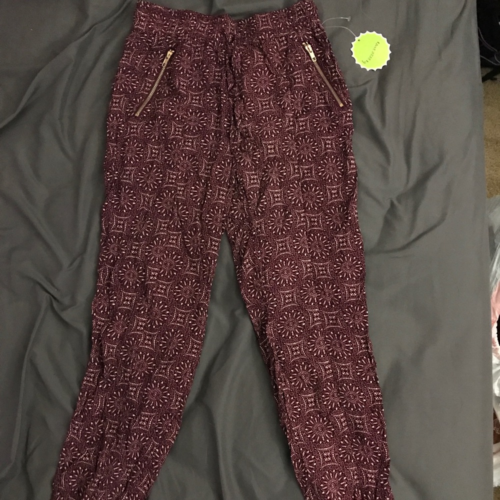 NWT patterned jogger pants
